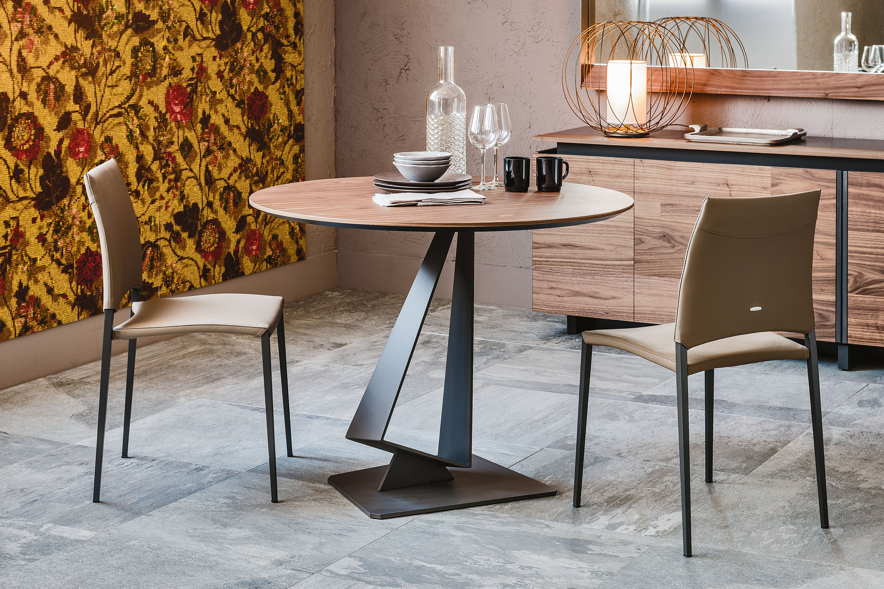 roger | tables fixed | Cattelan Italia