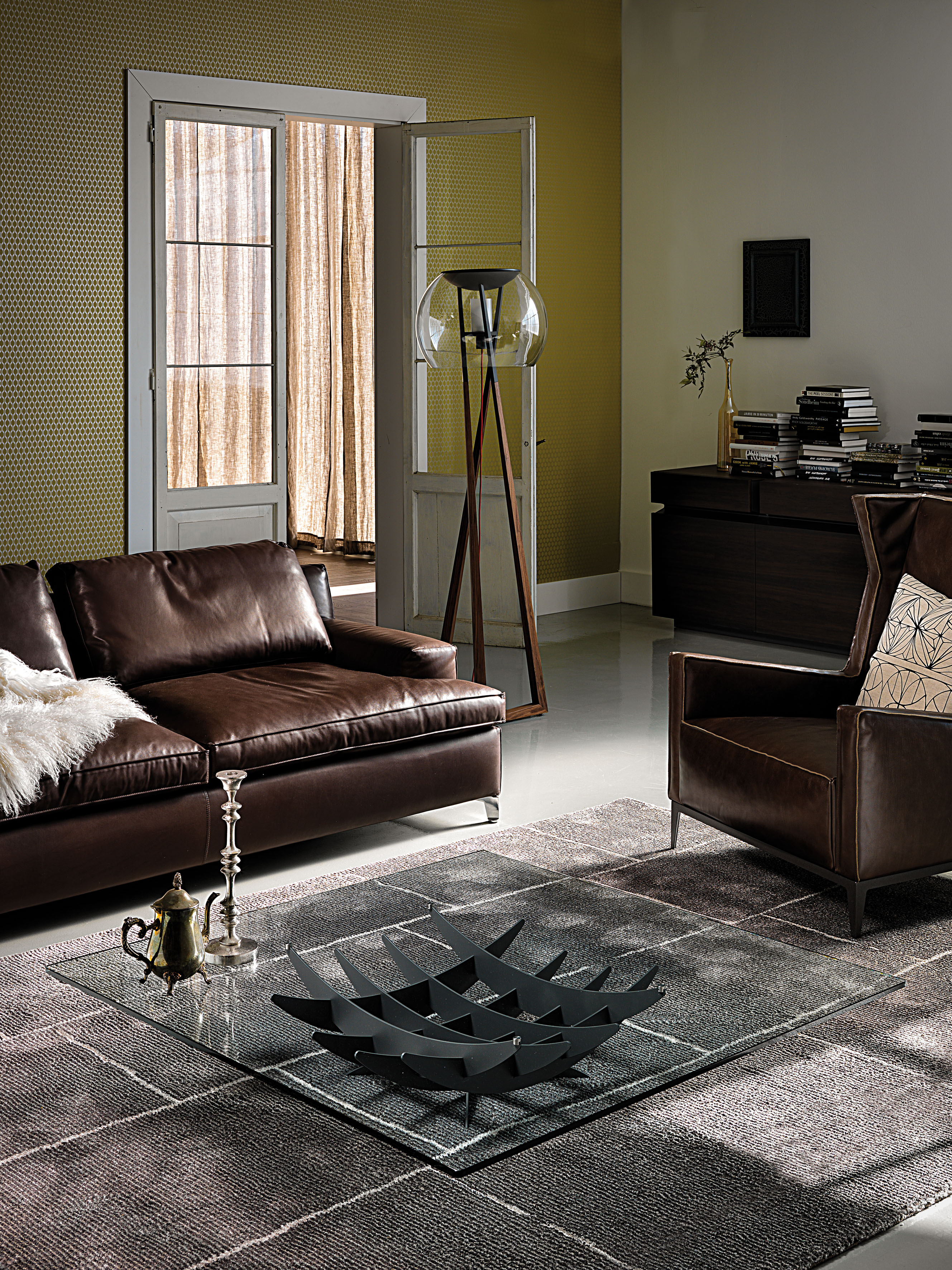 □カッテラン・イタリア□ATLASガラスセンターテーブルモダンリビング