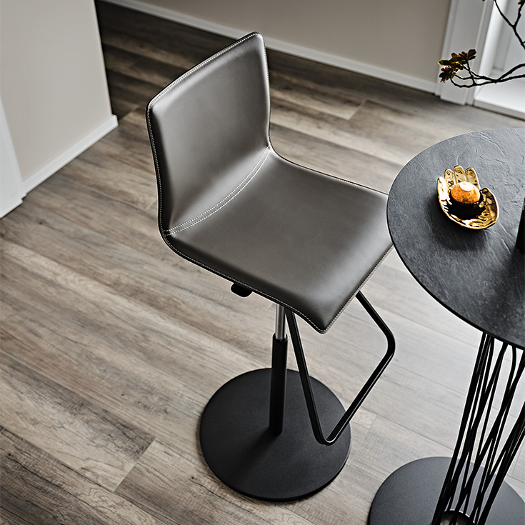toto | stools | Cattelan Italia