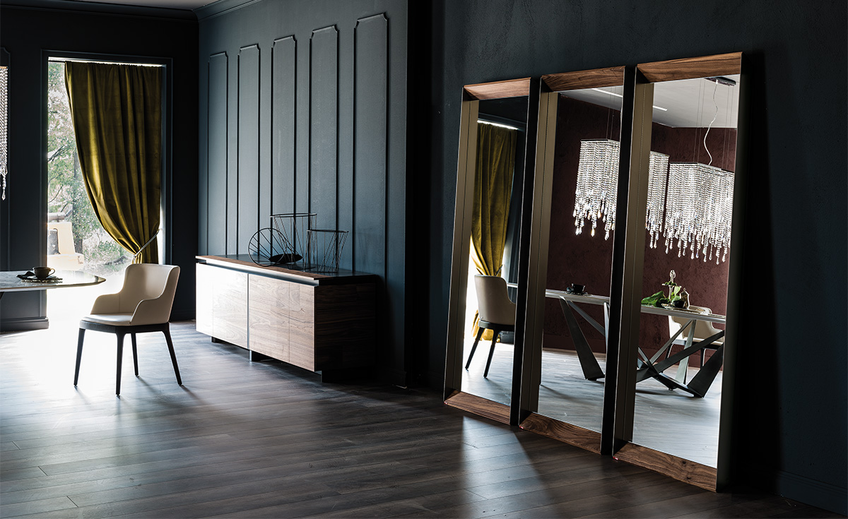 「Excalibur, Reflected Glass」プレイマット excalibur | seating chairs | Cattelan Italia